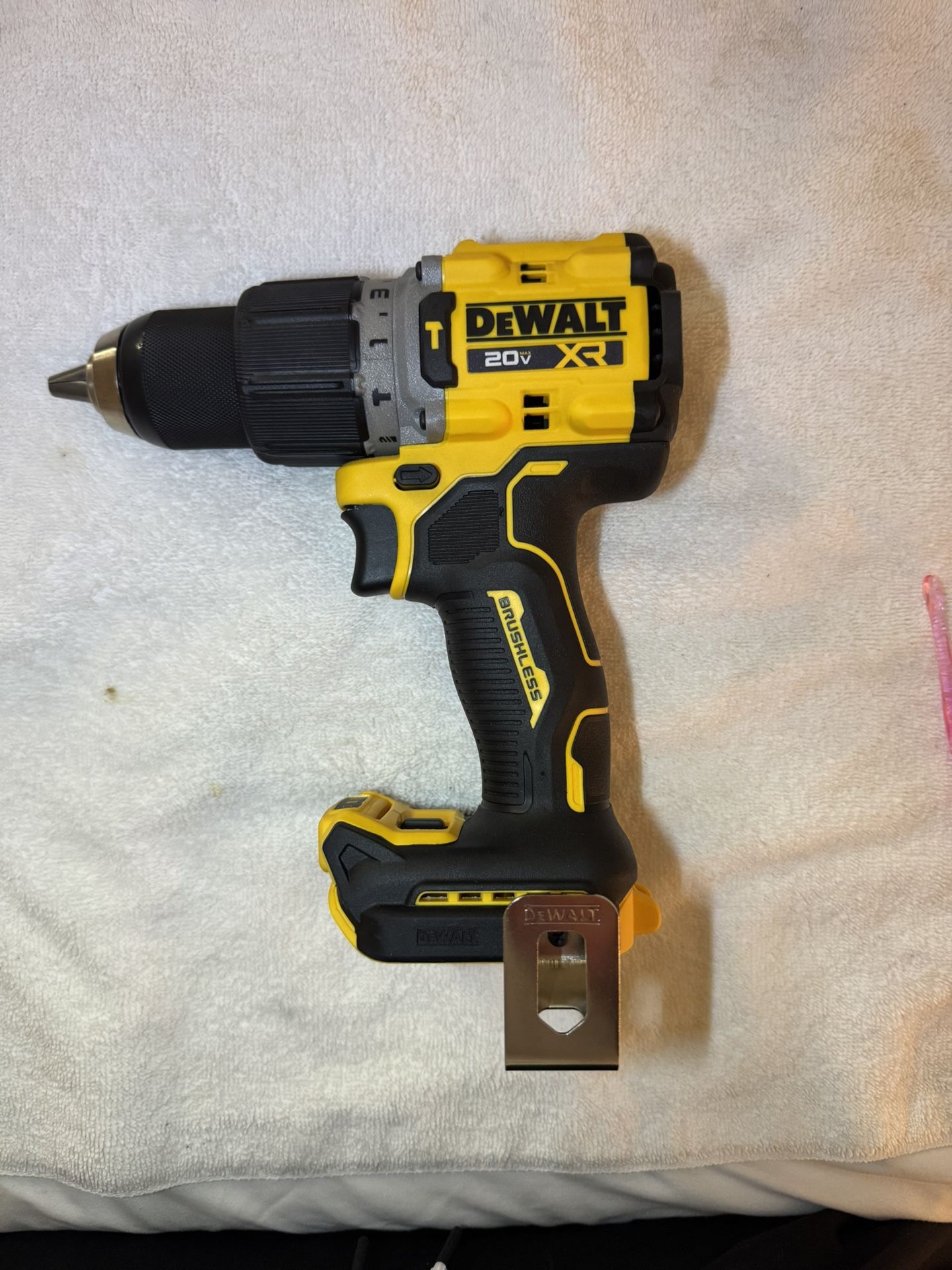 Brand New 20V Max Dewalt XR Compact Cordless1/2" Hammer Drill