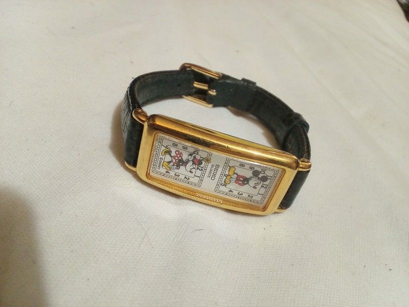 Vintage Collectable Seiko Mickey And Minnie Mouse Gold Dual Face Watch