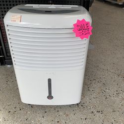 Dehumidifier 