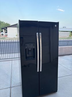 Refrigerator Ge Black