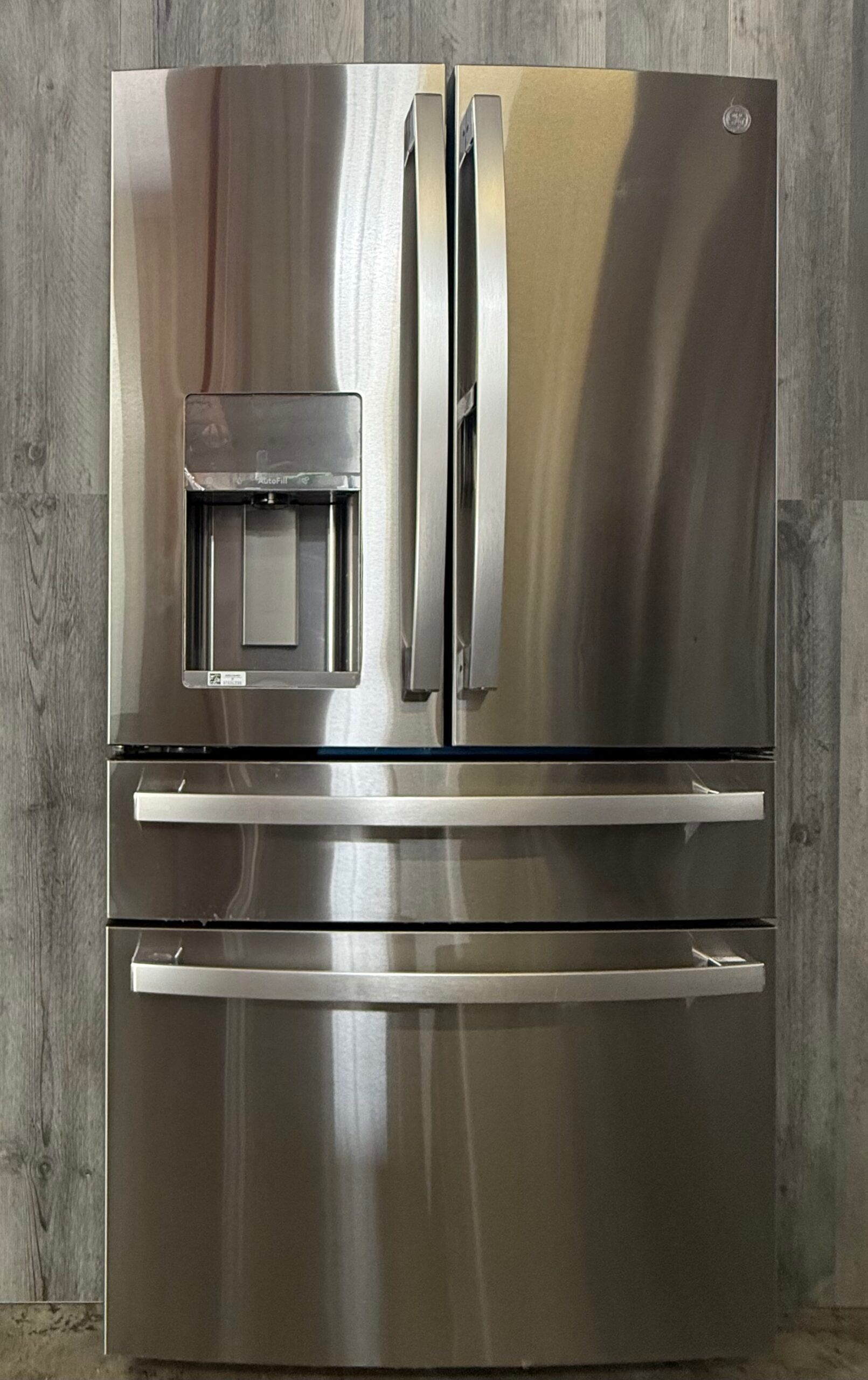 GE Refrigerator French Door PVD28BYNFS 00413 .