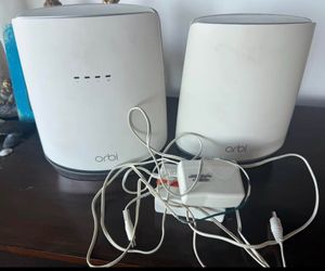 Netgear Orbi 750 modern/router and satellite