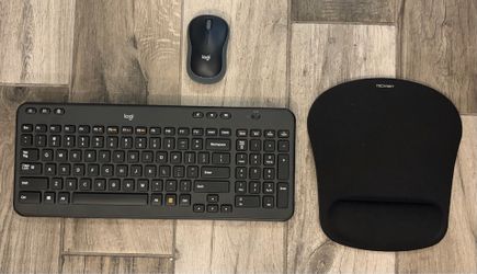 Wireless keyboard and mouse with pad
