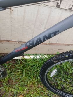 GIANT brand bicycle boulder model bike
