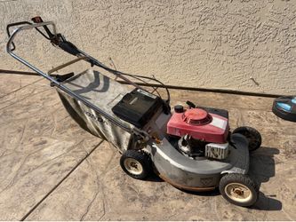 Honda HR214 commercial lawnmower