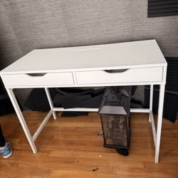 IKEA WHITE DESK