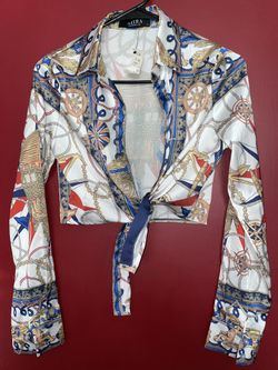 AKIRA NWT SILKY Med top. SOLD OUT..great top for spring/summer or vacation🏝$45plus 