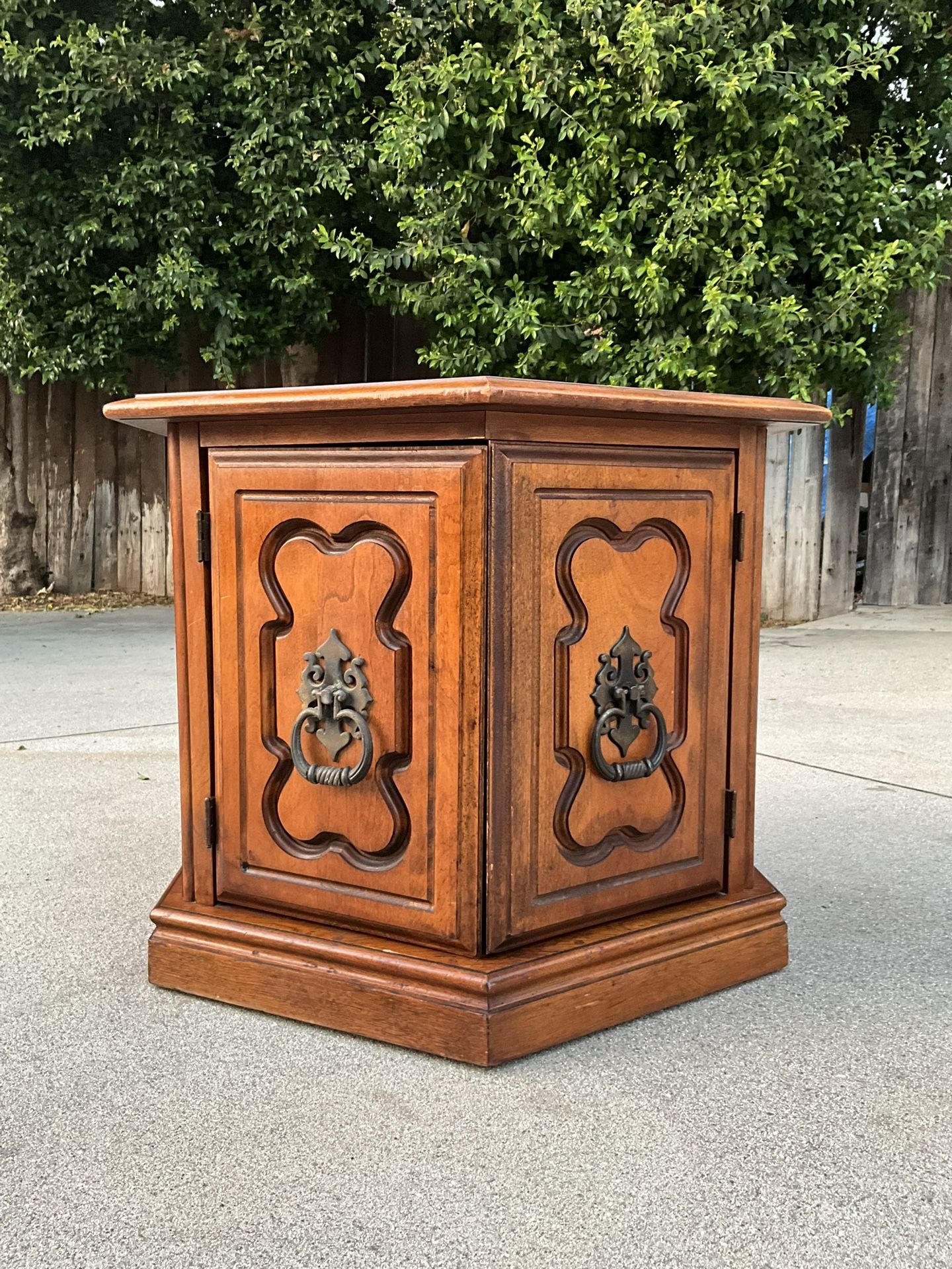 Vintage mid- century coffee hexagonal end table