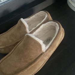 UGG 