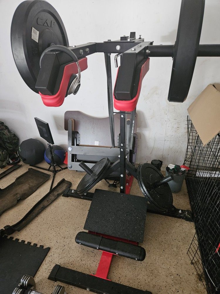 Hack Squat/Bar/Spin Wheel