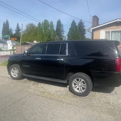 2018 Chevy Suburban Lt