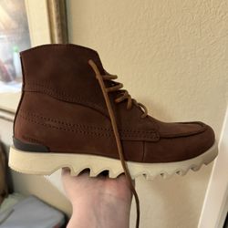 Brand New SOREL Men’s Chukka Boots
