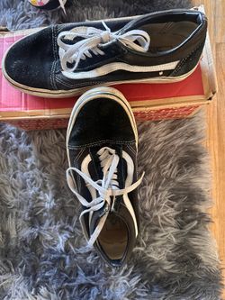VANS WOMEN’S SIZE 8.5