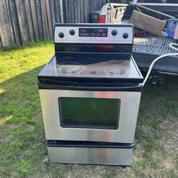 Whirlpool 30” Freestanding Glass Top Stove YWFE301LVS0