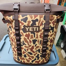 YETI  Wetland Camo Soft Cooler