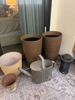 Pots all sizes $10
