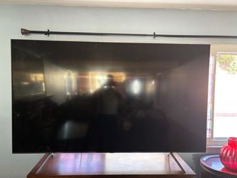 85 inch Samsung flat screen smart tv