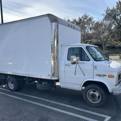 1996  CHEVY VAN 30   14 Feet  BOX TRUCK
