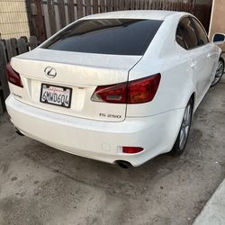 Lexus is250