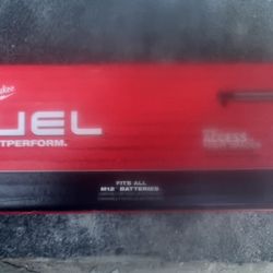Milwaukee M12 Fuel 3/8 Extended Ratchet