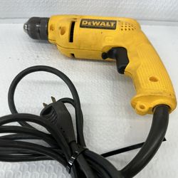 Dewalt D21009 Corded 3/8" Electric Drill Keyless Chuck Good Running VSR 6 Amp