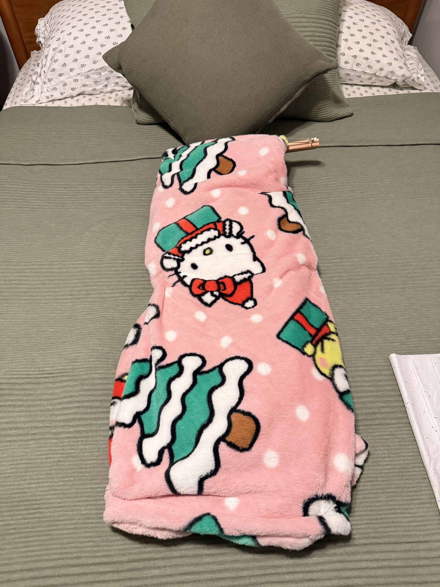 Hello Kitty Blanket