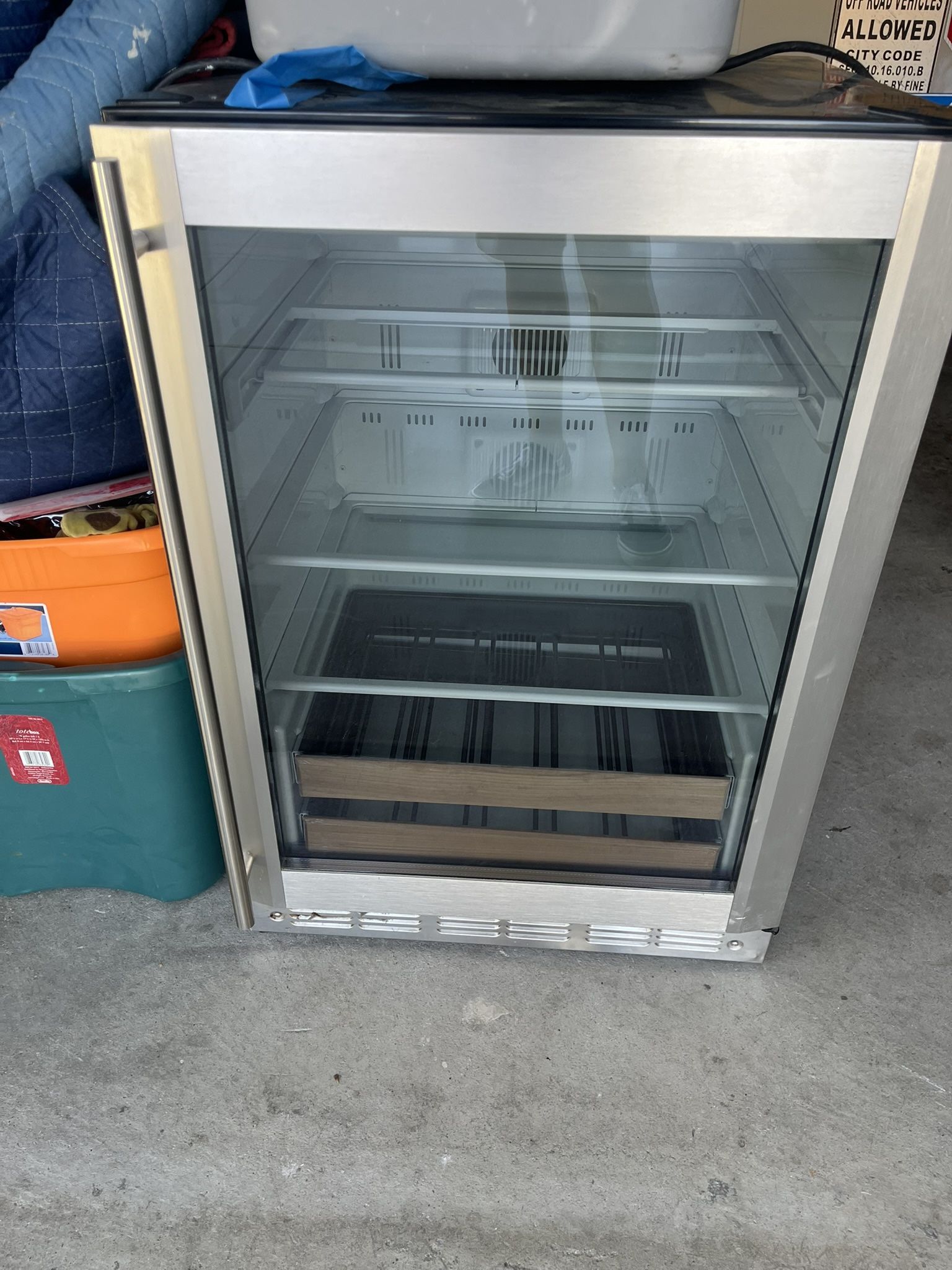 GE Monogram Under Cabinet Refrigerator 
