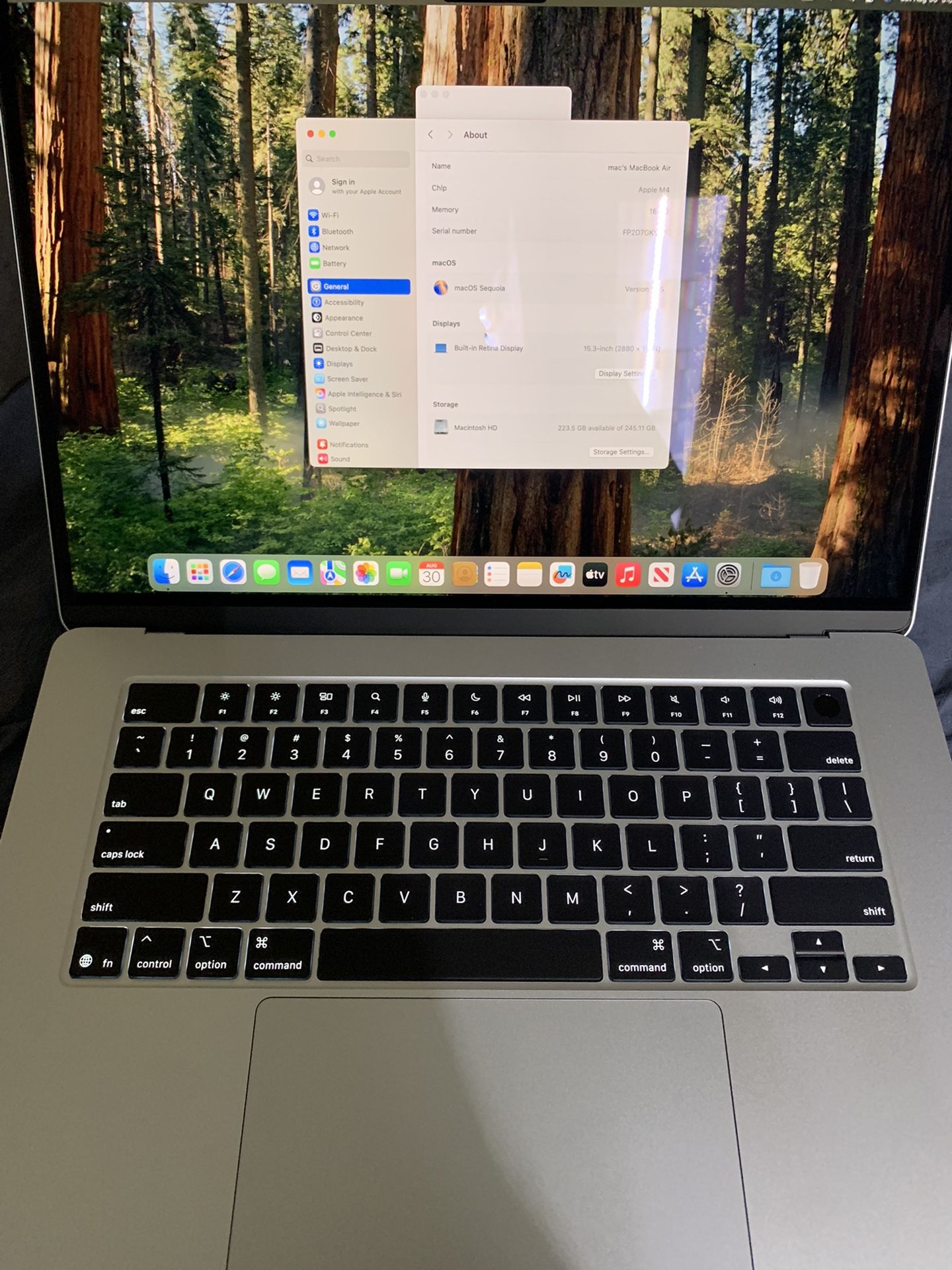MacBook Air M4 15in 256gb 16gb 