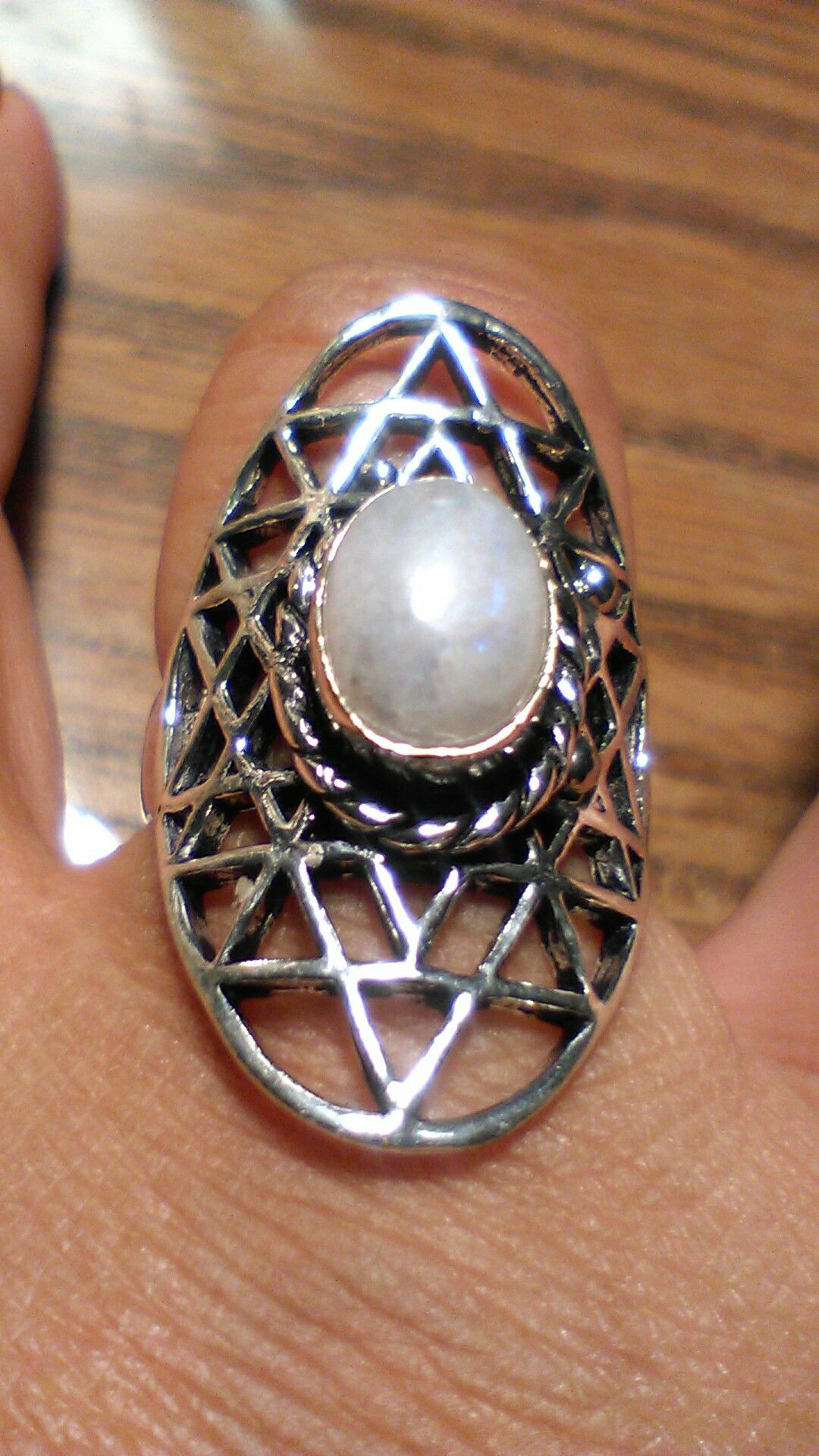 Gorgeous Design Ladies Moonstone Ring, Size 8 π±