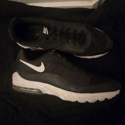Nike Air Max Invigor