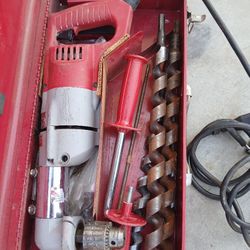 MILWAUKEE RIGHT ANGLE DRILL WITH BITS 