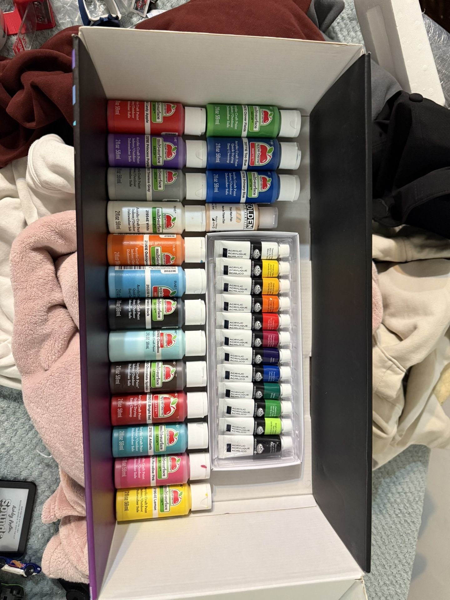 Pinturas, Pinceles Y Lienzos