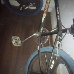 GT Mach One BMX Bicycle 