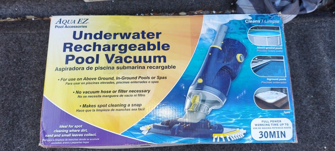 Aqua EZ 11-in Suction Pool Vacuum