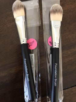 Brochas De Younique 100 Naturales Para El Rostro for Sale in