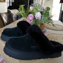Women’s UGG Disquette Platform Clog- Black 
