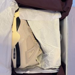 Jordan 4 A Ma Maniere Men’s 12.5 Women’s 14
