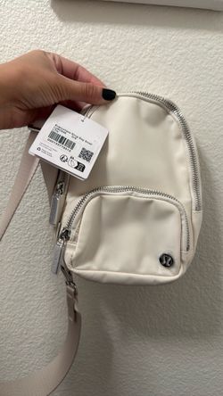 Lululemon Everywhere Sling Bag Small NEW w TAGS