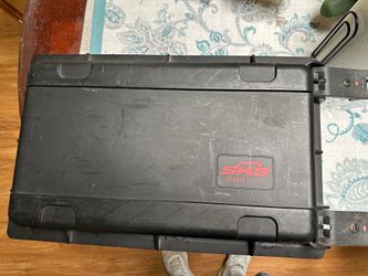 SKB Studio Flyer case with two spaces rack for laptop