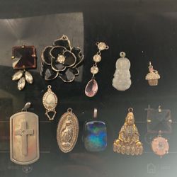 Pendants 