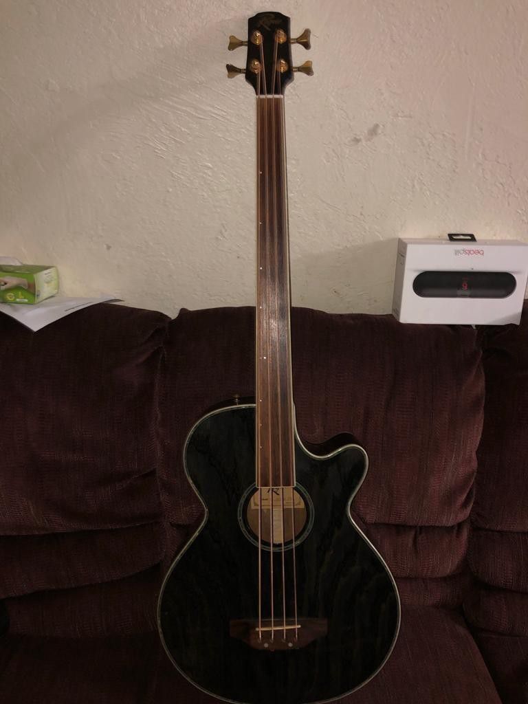 Rogue ab304 tbk acoustic bass/ bajoloche