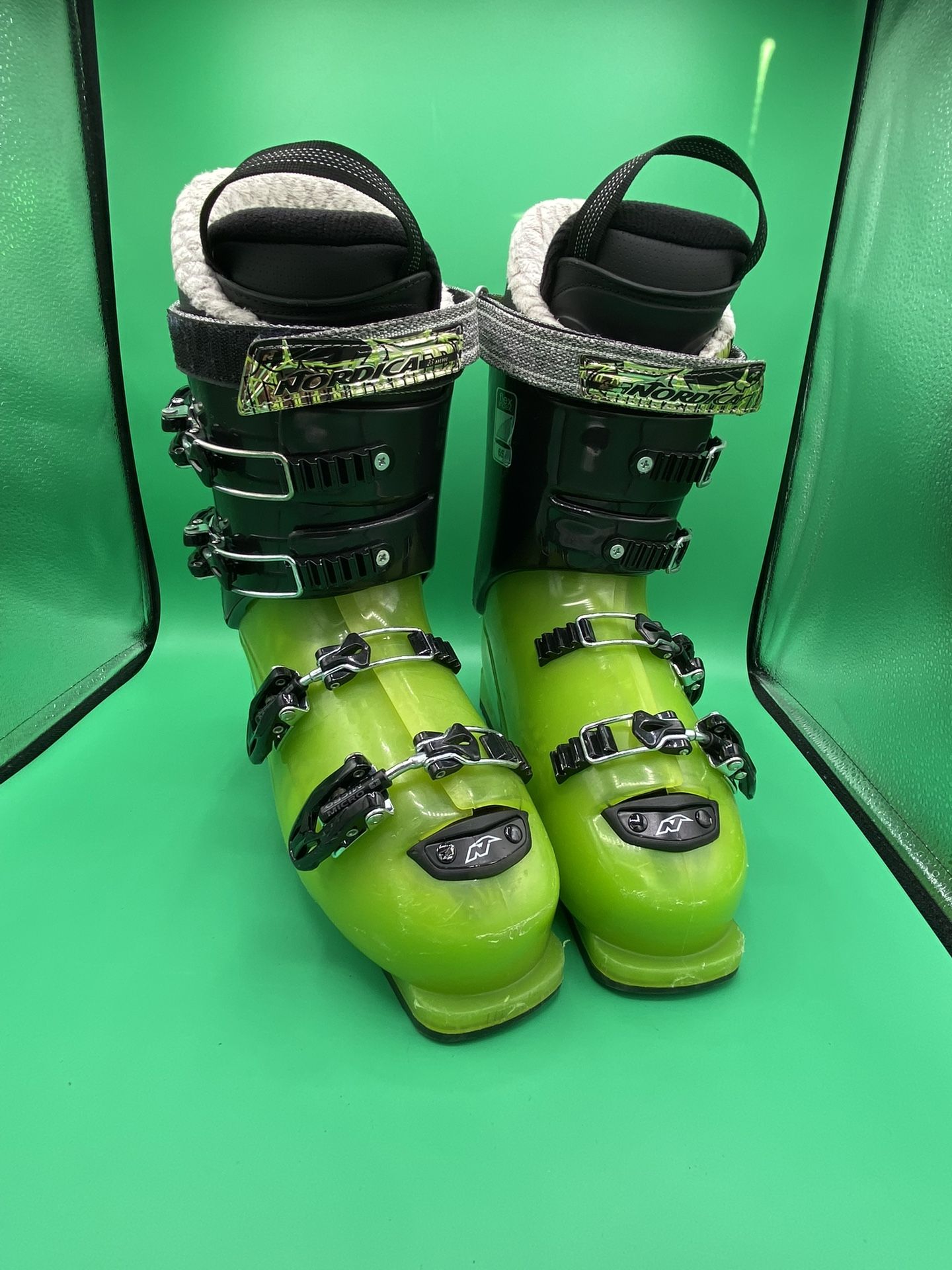 NORDICA PATRON SKI BOOTS MEN SIZE 26.5/ 8.5