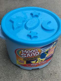 $5 Kids Moon Sand Mega bucket