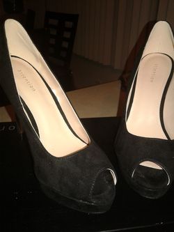 Black High heels size 7.5