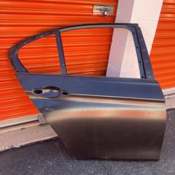 2012-2018 F30 BMW 328i 3-SERIES RIGHT REAR DOOR NEW WITH A SMALL DENT SEE PICTURES 