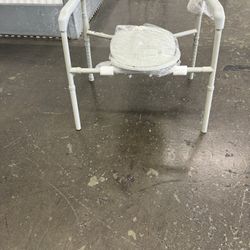 Commode 