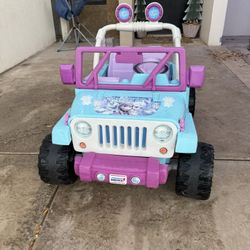 Power wheels Jeep Frozen edition