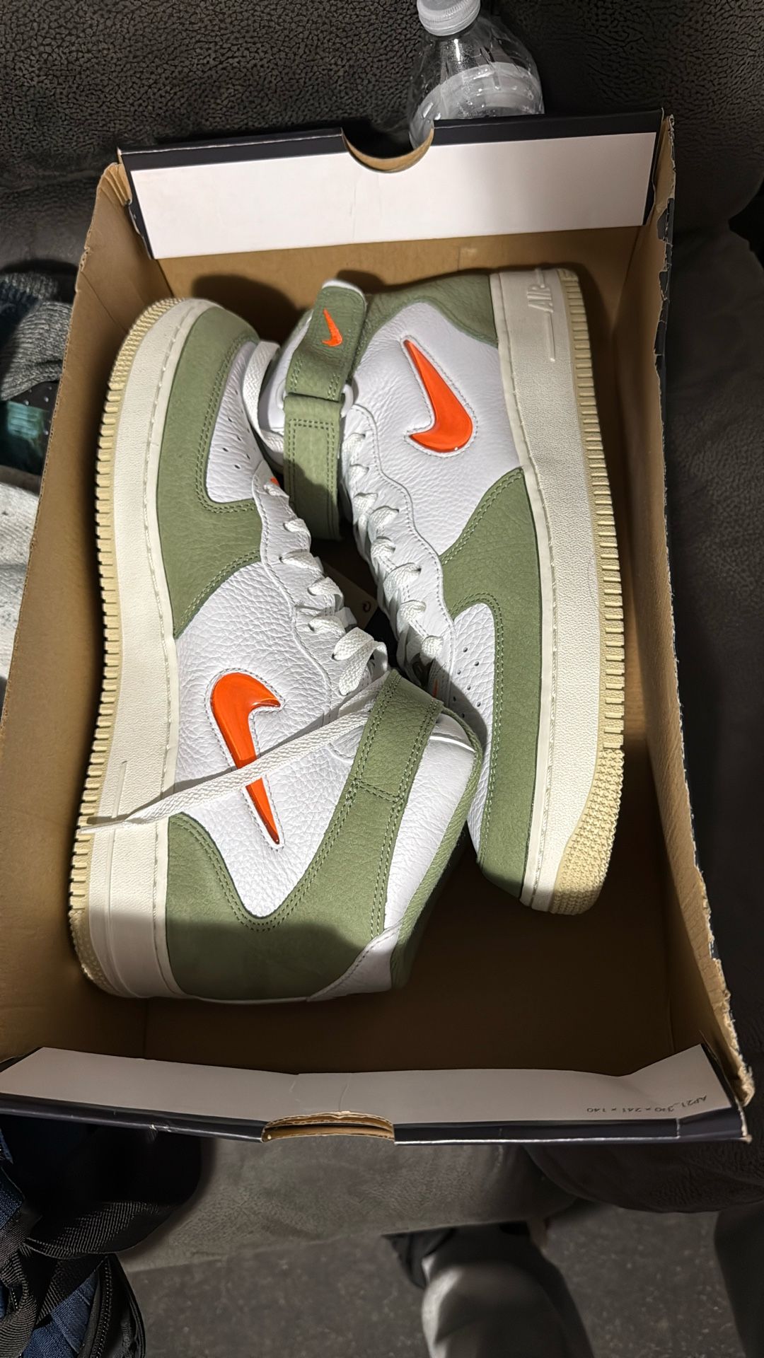 Air Force 1 MID QS