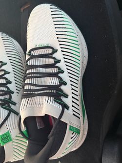 I got 4 pairs of these athletic shoes