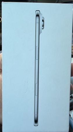 New in Box  UnBlocked IPhone 17Air 256G $900 OBO
